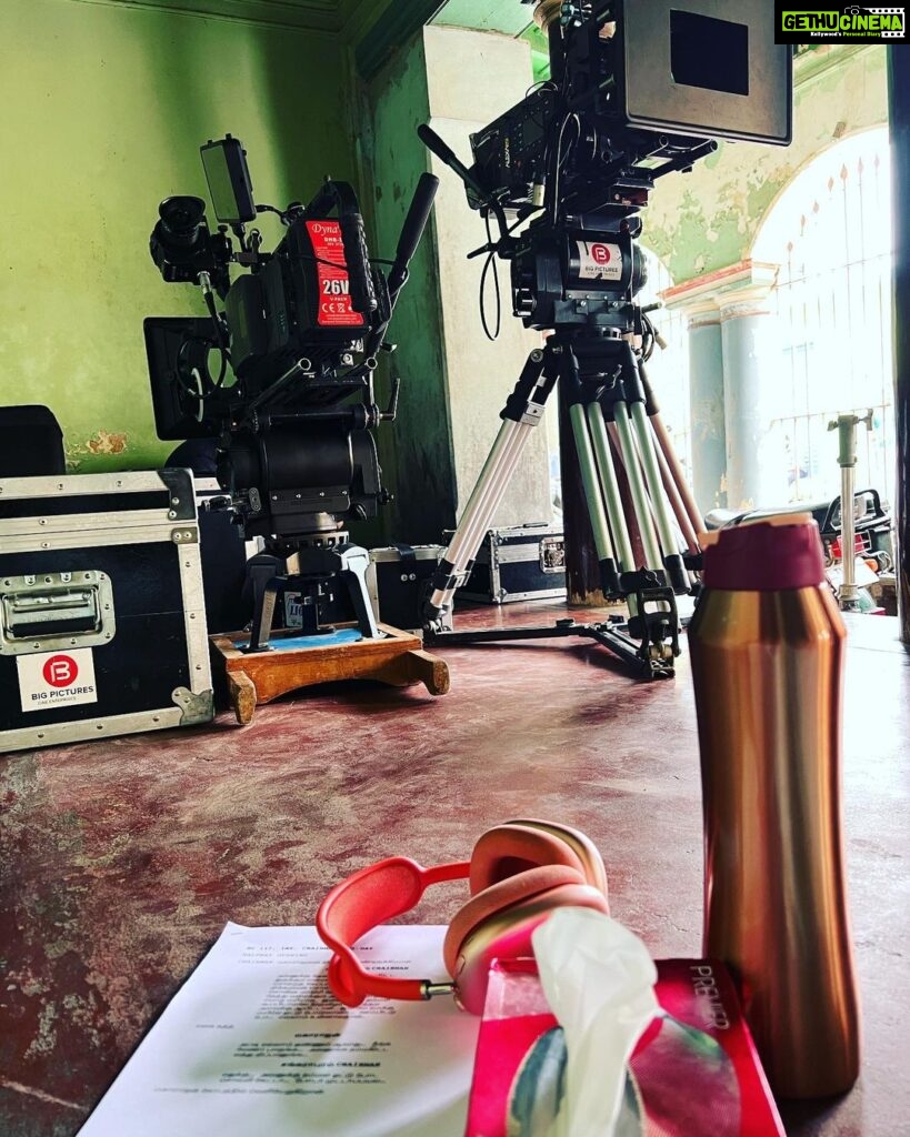 Aishwarya R. Dhanush Instagram - Midweek …another day at work #shootdays #lovemyjob
