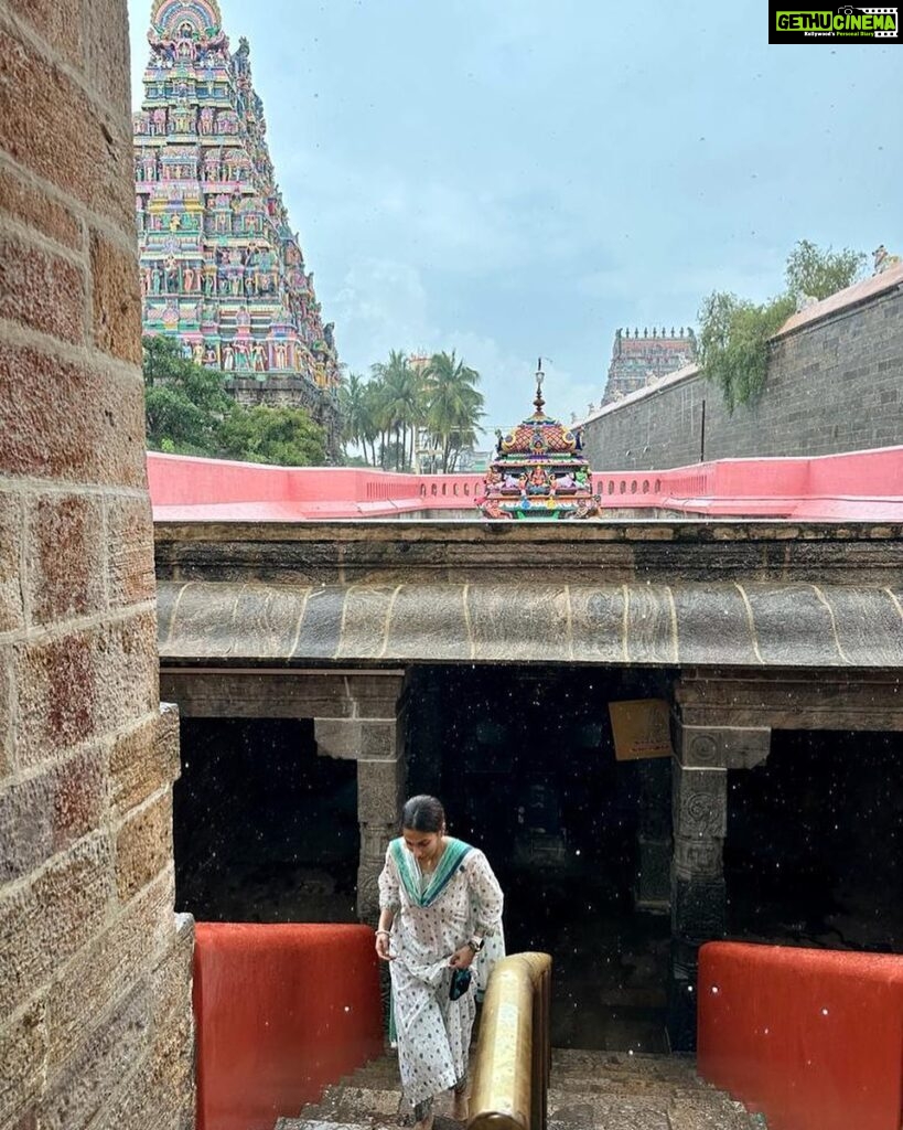 Aishwarya R. Dhanush Instagram - When you are blessed to see god while being showered by rain…your day can’t be better #templevibes🙏 #feelingblessed😇
