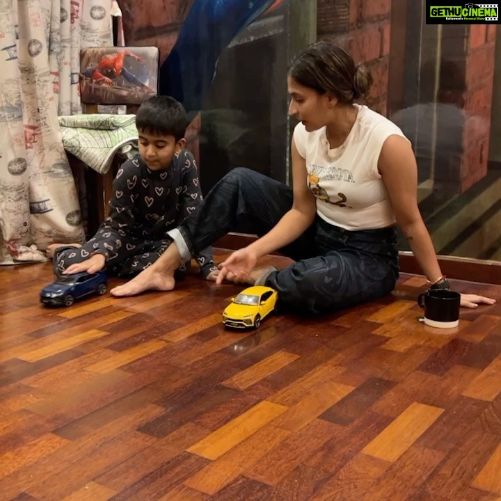 Aishwarya R. Dhanush Instagram - When you are on aunt duty n your lil nephew teaches you how to race just to get some extra time on a weeknight 🤷🏻‍♀️!#auntlife @soundaryaarajinikant you’ve got a smart one here !😂😒