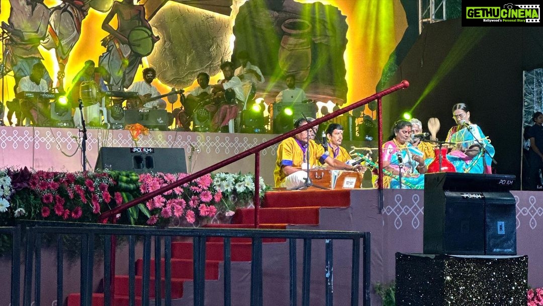 Aishwarya R. Dhanush Instagram - Such a classy and beautiful opening ceremony for #chennaisangamam this evening..mood n stage set perfectly right for talents #pongal n festivities by dearest @kanimozhikarunanidhiofficial akka ..artists n performances at their best..kudos @musicsanthosh sir ! #pongal πΎππ»