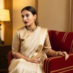 Aishwarya R. Dhanush Instagram - Feeling full pre #pongal mood 🌾🌞🌻 and our south vibe in sari mode ! Sari : @raw_mango Jewellery: @stylorisilver Styled by @pallavi_85 @openhousestudio.in Photographer: @sunkeerthi Edited by @palaniappansubramanyam Makeup & hair : @makeup_makeitallup Drape artist: @pleatz_drape_artist