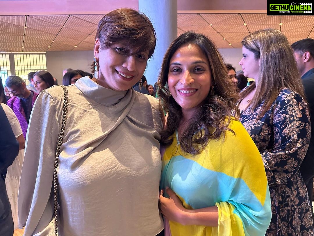 Aishwarya R. Dhanush Instagram - Dress up ..look up ..show up..after a day of work ..worth it ! Thank you @apple #timcook sir and #shvetha for making me dress up and come for this awesome opening ! Of course always a pleasure being around you @arrahman sir ! (Will never miss a photo op with you ) #eveningtoremember