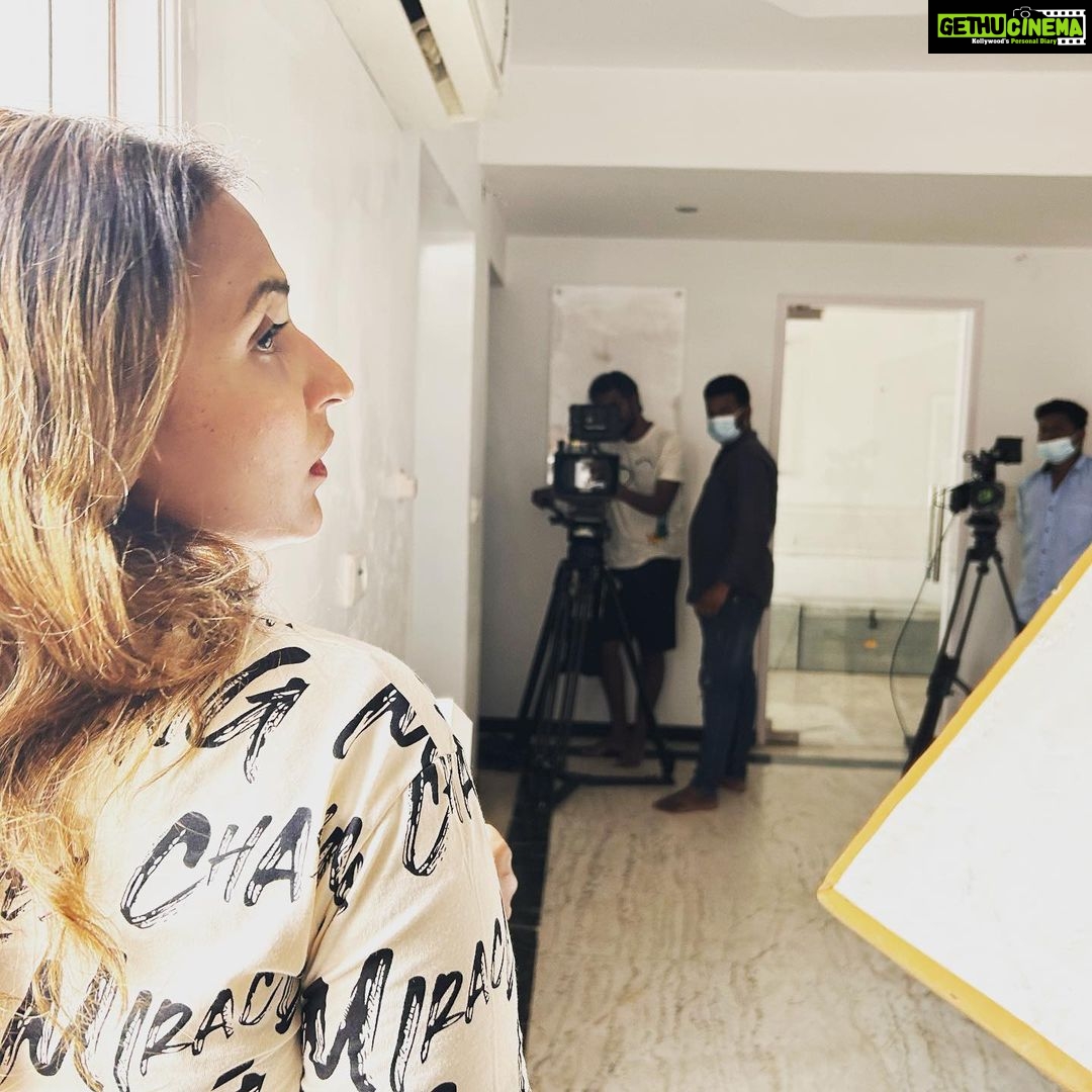 Aishwarya R. Dhanush Instagram - Just another #workingsunday ! #worklife #lovemyjob #lalsalaam