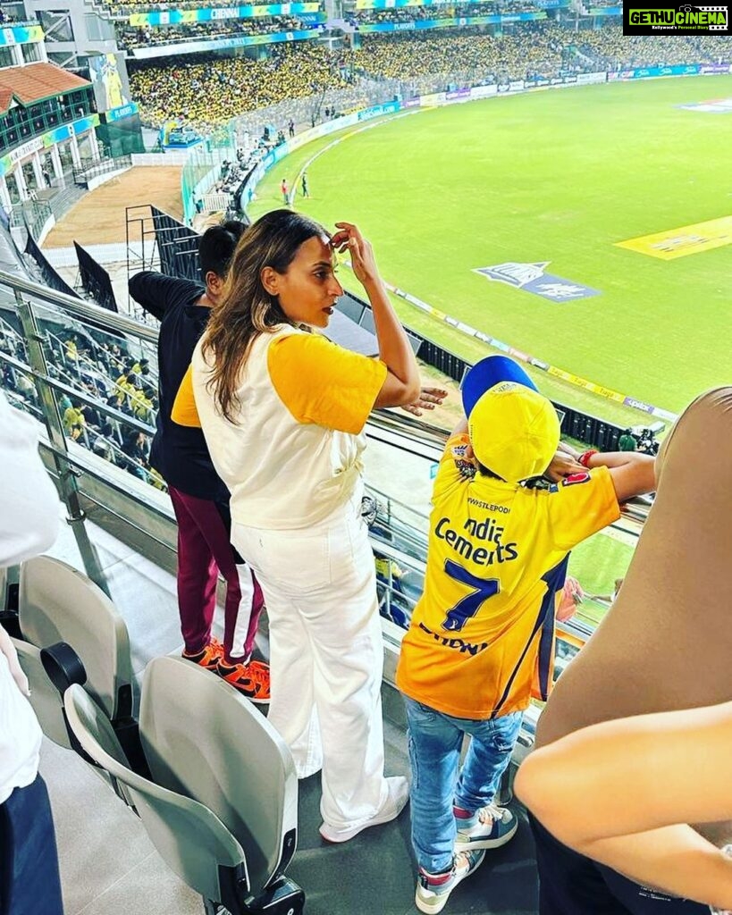 Aishwarya R. Dhanush Instagram - What a match night for a mother it was ! For our #CSK to win on home ground and to see my boys cheer and in full glee ! #momeriesforlife❤️ Finals here we come ! #CSK #sons❤️❤️ #aboutlastnight✨