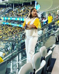 Aishwarya R. Dhanush Instagram - What a match night for a mother it was ! For our #CSK to win on home ground and to see my boys cheer and in full glee ! #momeriesforlife❤️ Finals here we come ! #CSK #sons❤️❤️ #aboutlastnight✨