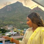 Aishwarya R. Dhanush Instagram - 9 kilos heavier … 8 shades darker… 7 months later… 6 pm picture… 5 times wiser and bolder… 4 months of team work together… 3 call sheets back to back last day with twenty two hours non stop shoot until dawn and wrap up over ! 2 my #lalsalaam family I thank you 🙏🏼 for all the hard work …lastly 1 thing ..cannot be just coincidence..shoot began here and has concluded here with your blessings #annamalaiyaar re! #thiruvannamalai #thankful #grateful #blessed Off to the next stage…
