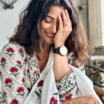 Aishwarya Sharma Bhatt Instagram – सादगी ❤️

#aishwaryasharma #indianattire #throwback #ootd #simplicityatitsbest Mumbai, Maharashtra