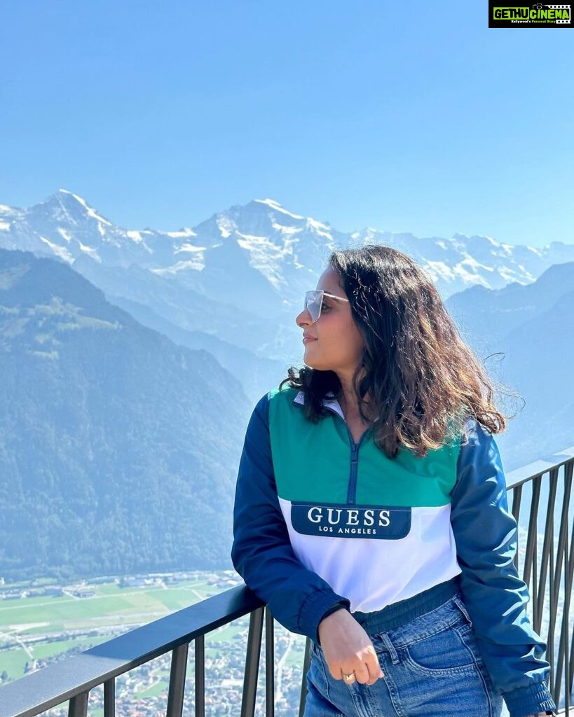 Aishwarya Sharma Bhatt Instagram - Love in the Air ❤ #interlaken @myswitzerlandin @interlaken @jungfraujochtopofeurope #aishwaryasharma #neilbhatt #switzerland #ineedswitzerland #interlaken #jungfrauregion #neilkiaish #honeymoon