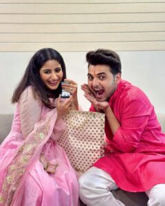 Aishwarya Sharma Bhatt Instagram - Happy Rakshabandhan ❤️🤗🙏🏻 #aishwaryasharma #vihanverma #sharmaverma #bhaibehen #rakshabandhan #rakshabandhan2023
