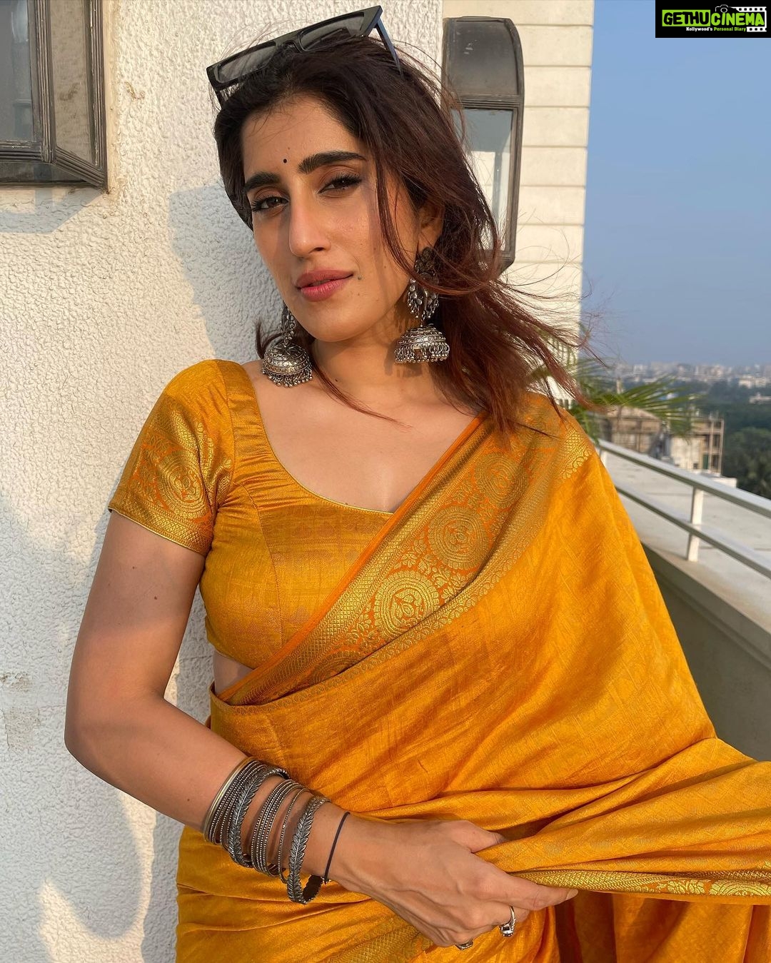 Akasa Instagram - menu v aaunda kudi banna ok? ππ»ββοΈ β’ β’ β’ thank you for the sari, for tying the sari and for taking the pictures @vj_nikon π«ΆπΌ β’ β’ β’ β’ β’ β’ β’ β’ β’ β’ β’ β’ β’ β’ β’ β’ β’ β’ β’ β’ β’ β’ β’ β’ β’ β’ β’ β’ β’ #akasa #akasasingh #akasasing #akasakebesties #akasians #trending #love #fyp #explore #fashion #ootd #femininegoddess #trendingreels #naagin #shringaar #biggboss #thick #punjaban #trendingsongs #travel #sari #indian