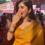 Akasa Instagram - menu v aaunda kudi banna ok? 🙆🏻‍♀️ • • • thank you for the sari, for tying the sari and for taking the pictures @vj_nikon 🫶🏼 • • • • • • • • • • • • • • • • • • • • • • • • • • • • • #akasa #akasasingh #akasasing #akasakebesties #akasians #trending #love #fyp #explore #fashion #ootd #femininegoddess #trendingreels #naagin #shringaar #biggboss #thick #punjaban #trendingsongs #travel #sari #indian