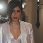 Akasa Instagram - pal do pal, kya mile, mil gayi.. pareshaani 🌪️ • • • • 📸: @mnvlade @themediatronic • • • • • #akasa #akasasingh #akasasing #akasakebesties #akasians #trending #love #fyp #explore #fashion #ootd #femininegoddess #trendingreels #naagin #shringaar #biggboss #thick #punjaban #trendingsongs Fairmont, Jaipur