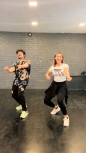 Akshara Reddy Instagram - #bulletsong all the credits goes to Sridhar Master.. #daivame 🙏🏻 u made me dance 🤣🤣 
@choreographer_sridhar
@akshadhaasridhar 
@ars_dance_academy