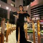 Akshara Reddy Instagram – SUCCESSFUL MODEL OF THE YEAR 2022 award goes to Guggu papaa … yeh.. yeh.. yeh.. 
Thank you IIVA 2022 for recognising my hardwork in this industry… thank u @mrsmandybose @mdaeventsproductions
P.S. Lots of love to all my lovely fans!! U guys mean a lot to me💖

Wardrobe:@naushinkiran
Styling:@shreshta_iyer
Jewellery: @fineshinejewels Hilton Chennai
