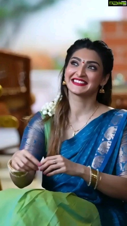 Saas Bahu Aur Suspense (Promo ): Akshara Talks About Her New Hairstyle -  YouTube