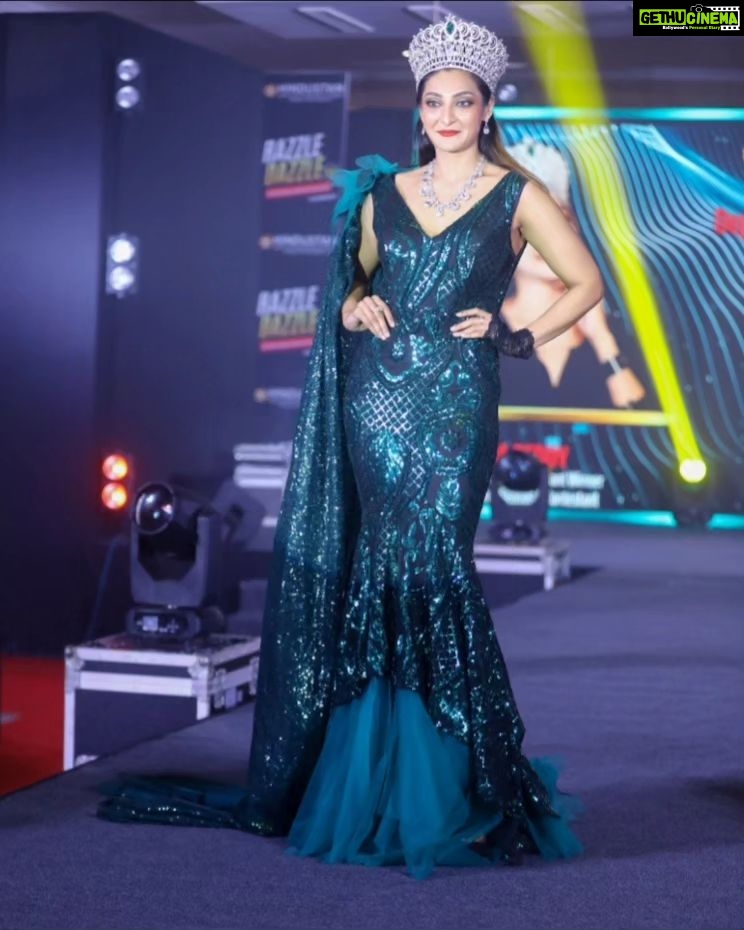 Akshara Reddy Instagram - Dazzling at Hindustan university @hindustan.university Celebrity partner: @mehendimagazine.official Mua: @sharondoesmakeup Designer: @julesamin Jewellery by fan 💖 @kirthii24