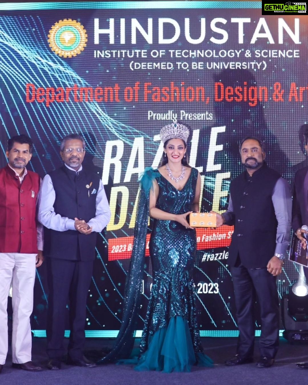 Akshara Reddy Instagram - Dazzling at Hindustan university @hindustan.university Celebrity partner: @mehendimagazine.official Mua: @sharondoesmakeup Designer: @julesamin Jewellery by fan 💖 @kirthii24