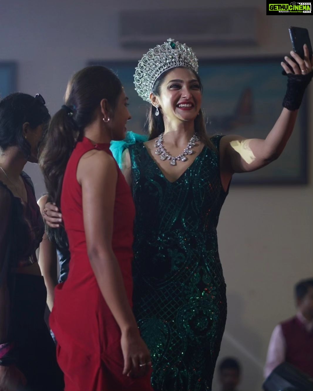 Akshara Reddy Instagram - Dazzling at Hindustan university @hindustan.university Celebrity partner: @mehendimagazine.official Mua: @sharondoesmakeup Designer: @julesamin Jewellery by fan 💖 @kirthii24