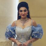 Akshara Reddy Instagram – TIMES OF INDIA’s Times Fashion Feista 
Showstopper for KHAZANA JEWELLERY 
Presented by @khazanajewellery 
Powered by @rmkv_silks
Wadrobe by @daisybridalofficial
Choreography by @dalu_krishnadas 
@chennaitimestoi 
Mua: @sujeeshev
Hair: @iconic_facialaesthetics
Photo : @provoke_kannan Taj Coromandel Hotel, Chennai