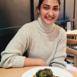 Akshara Reddy Instagram – All the singles raise ur hand this valentines day.. 
To all the couples, single ponnunga saaabam unnagala summa vidadhu 😝😝 omg I’m so evil 😈 🤪🙊 hehehe 😝