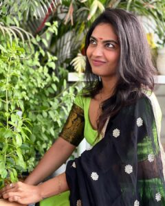 Alekhya Harika Instagram - Just Festive Vibes ❤️ wishing you’ll Happy Ugadi May this year brings you lots of happiness and good health & wealth 🫶🏻🍃 Outfit : @pari.designers_