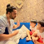 Aly Goni Instagram – Degree nahi na hai tumhare paas 😂🤣🤣🤣
