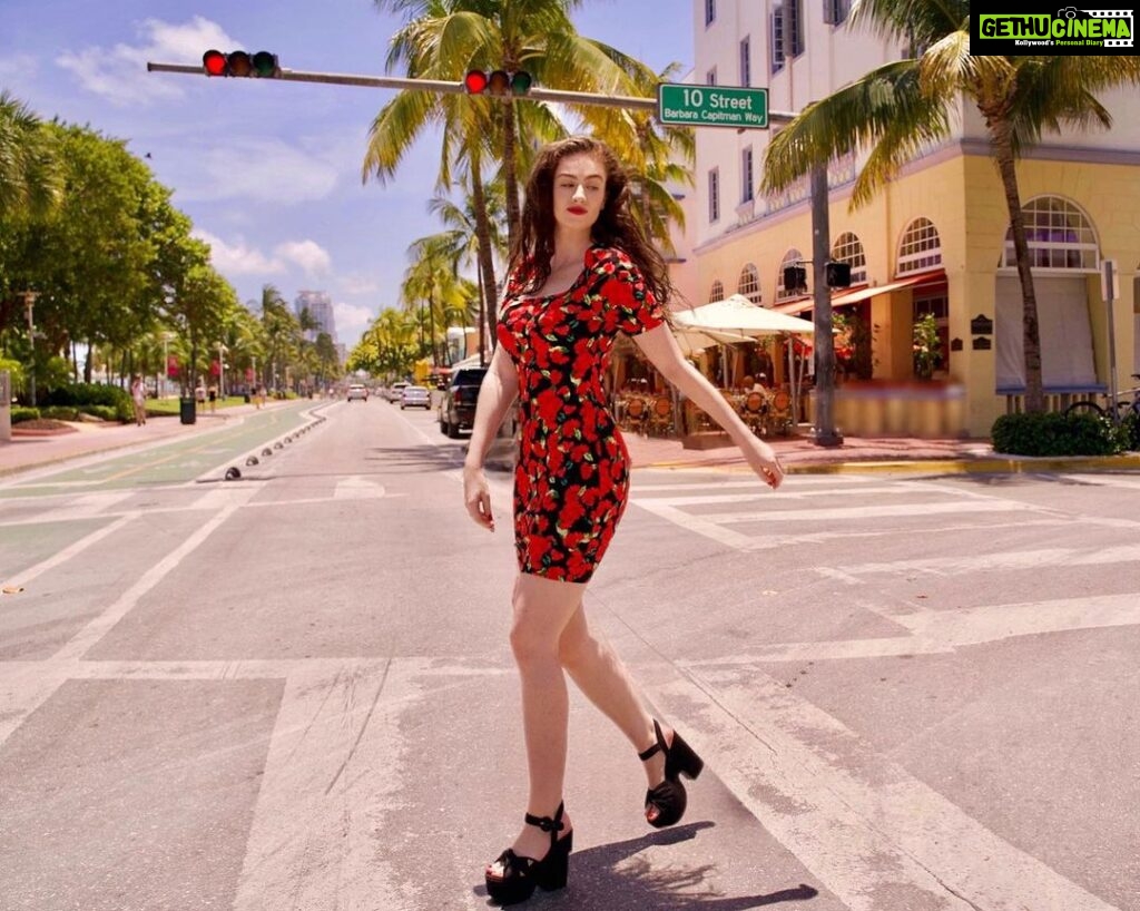 Amber Doig Thorne Instagram - South Beach, Bringin The Heat☀️🎵 If you could fly anywhere, where would you go? ✈️ Throwback to the most amazing few weeks in Florida earlier this year, where I spent a few lovely days in Miami 🕶️ One of my favourite places in Florida - where Burger King was born, also the only city in America that was founded by a women 🙈 📍 South Beach Miami 🇺🇸 📸 Photos by @directedbyjoce #miami #miamibeach #miamiflorida #miamilife #miamiholiday #miamimodels #miamimodel #miamiblogger #southbeach #southbeachmiami #southbeachlife #southbeachmiami🌴 #floridalife #ambzdt #amberdoigthorne South Beach, Miami