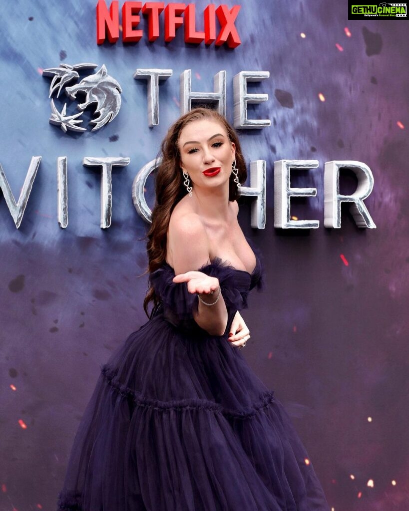 Amber Doig Thorne Instagram - The Witcher Season 3 World Premiere ⚔️ What do you call a Witcher that's great at answering random questions? Geralt of Trivia 👀😂 I walked the black carpet alongside some of my favourite actors - and then I had the honour of chatting to the amazingly talented cast (videos will be posted soon on my TikTok)! Someone needs to pinch me real quick because I have major imposter syndrome rn 🙈 This was such a bittersweet event as it’s Henry Cavill’s last season - I honestly think he was born to play this role, he’s the perfect Geralt in my eyes and will be greatly missed 🥹 It was wonderful celebrating Henry’s last season with him at the premiere - everyone gave him a standing ovation before watching the first episode which was so sweet 🥰 Congratulations to the wonderful cast and crew for another fantastic season 🗡️ The Witcher Season 3: Part 1 is out now on Netflix (Part 2 is released on 27th July)! 😍 Thank you @netflixuk for a magical evening ✨ 👗 This gorgeous tulle dress is from @milla 💎 Stunning tennis bracelets by @warrenjamesjewellers #thewitcher #thewitcher3 #thewitchernetflix #thewitcheredit #thewitcher2 #thewitcherpremiere #thewitcherseries #thewitcher #filmpremiere #filmpremier #moviepremiere #moviepremier #premiere #premier #redcarpet #redcarpetstyle #redcarpetlook #redcarpetfashion #redcarpetdress #redcarpetlooks #redcarpetmakeup #redcarpetdresses #redcarpetready #redcarpetmoments #redcarpetpremiere #ambzdt #amberdoigthorne #londonpremiere @netflix @witchernetflix Kaer Morhen