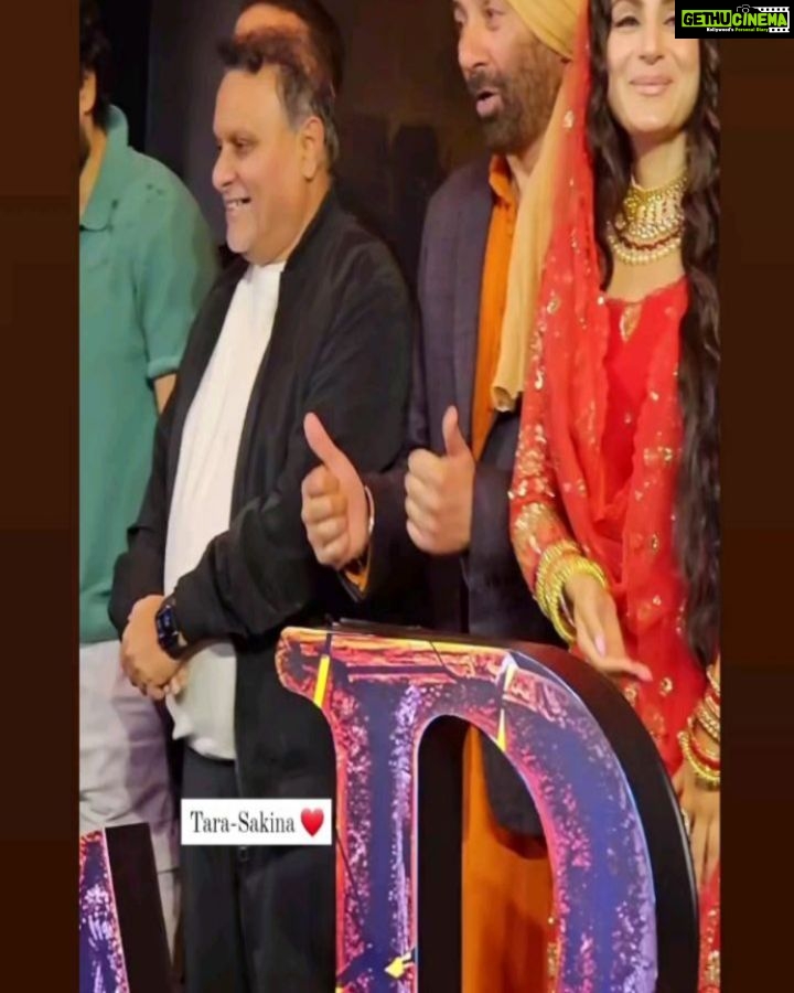 Ameesha Patel Instagram - Them even after 22 Years 🥺😍🫶❤️ . . . . #ameeshapatel #sunnydeol #gadar2 #gadar #bollywood #tarasingh #sakina #love Mumbai, Maharashtra