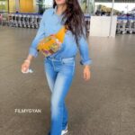Ameesha Patel Instagram – Posted @withregram • @filmygyan Ameesha looks super cute and cool as we snapped her at the airport leaving for an event at Udaipur. 😍🔥