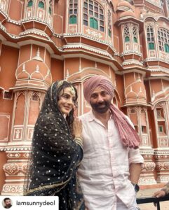 Ameesha Patel Instagram - Posted @withregram • @iamsunnydeol Visiting the lovely pink city #Jaipur for #Gadar2 Promotions