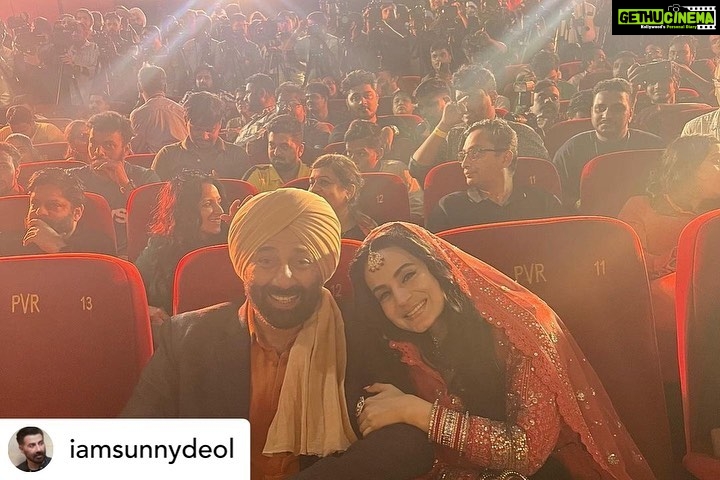 Ameesha Patel Instagram - Posted @withregram • @iamsunnydeol Memorable moments from #Gadar2Trailer Launch How did you like the trailer , comment your favourite moments. Thank you all for your love to #TaraSingh , see you in cinemas on 11th August