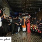 Ameesha Patel Instagram - Posted @withregram • @iamsunnydeol Memorable moments from #Gadar2Trailer Launch How did you like the trailer , comment your favourite moments. Thank you all for your love to #TaraSingh , see you in cinemas on 11th August