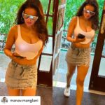 Ameesha Patel Instagram – Posted @withregram • @manav.manglani Hottie #AmeeshaPatel clicked in New Delhi too late