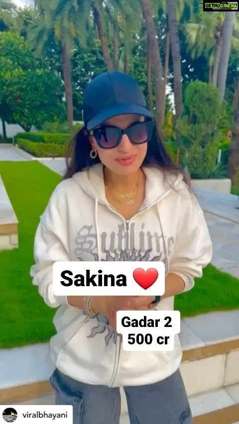 Ameesha Patel - 121K Likes - Posted @withregram • @viralbhayani Ameesha our v own sakina personally want to thank audiences all over the world for giving so much love to Tara and sakina for gadar 2