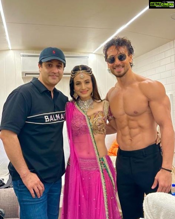 Ameesha Patel Instagram - About yesterdayβ¦.PERFORMANCE ready @tigerjackieshroff @kuunalgoomer π₯π₯π₯ππππ