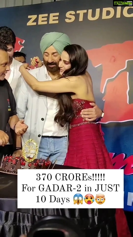 Ameesha Patel - 132.5K Likes - Box office MONSTER Gadar-2 collected 370 CRORE in just 10 days 🥵😱🤯🔥🫶
.
.
.
.
#sunnydeol #ameeshapatel #gadar2 #gadar #bollywood #mumbai #utkarshsharma #simratkaur #manishwadhwa #blockbuster #alltimeblockbuster
