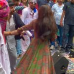 Ameesha Patel Instagram – AHMEDABAD… GADAR 2… when handsome TARA @iamsunnydeol dances to GUJRATI SAKINA’S tunes !!! When I’m GujARaT .. Bhangara becomes GARBA !!! 💖💖💯