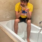 Amrapali Gupta Instagram – @yashsinhaofficial se Maine kaha spa chalte hain , ye bole wine Peete hain . Maine kaha acha ye lo 🤟(posting without asking him🤣😂couldn’t stop myself .. hilarious)