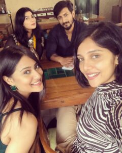 Amrutha Iyengar Instagram - From the sets of #lovemocktail2♥ 

@milananagaraj @darling_krishnaa @abhilash.hn_ @kushi_achar6