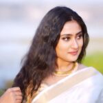 Amrutha Iyengar Instagram – ಎಲ್ಲರಿಗೂ ದೀಪಾವಳಿಯ ಹಾರ್ದಿಕ ಶುಭಾಶಯಗಳು🪔

Pc @arunprasath_photography ♥️