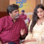 Amrutha Iyengar Instagram - Hahahahahaha this was just 🔥 @anchor_anushreeofficial ♥️ Watch Familypack on @primevideoin @ashwinipuneeth.official @prk.productions @prk.audio @likithshetty @arjunkumarsss @thesharmitha_official @official_gurukiran