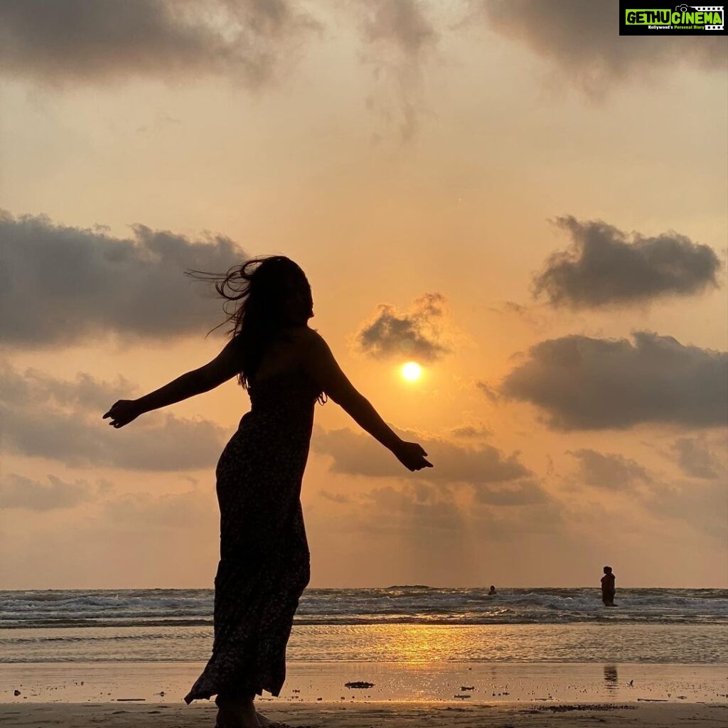 Amrutha Iyengar Instagram - Vitamin sea 🌊♥️ Ashvem Beach