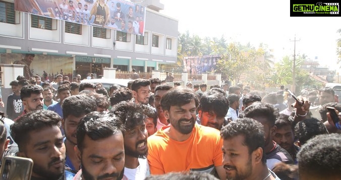 Amrutha Iyengar Instagram - Thank you chennapatna ♥️ #badavarascal @Dhananjaya_ka @Dir_shankarguru @Vasuki_vaibhav_ @Preethaj @Dr.bhushana @Poornamysore @Muralishankark @Niranjan_2071 @Raju.rba @KRGstudios @Karthik_krg @Yogigraj @Daalipictures @KRG_connects @Aanandaaudio Channapatna