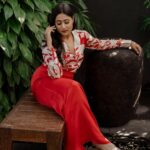 Amrutha Iyengar Instagram - Last one I promise 🥹♥️ #WCCEntertainmentsdigitalcovershoot Content director: @arjun.117 Produced: @wcc_entertainments Creative director: @subramanyabala Photography: @gowthamlovektm Make up: @ganesh_makeover Cinematography: @dop_babu_govindaraju Costume:@tvarusstudio Editor:@editor_ganesh Hair stylist:@rashmitha_glamourholic Digital partner: @premagicdotcom Location:@livingreenstudio