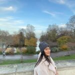 Amrutha Iyengar Instagram – Merry Christmas ♥️♥️ St James Park, Buckingham Palace