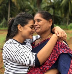 Amrutha Iyengar Instagram - Happy birthday to my everything ♥️ 

@bhargavi_ks62