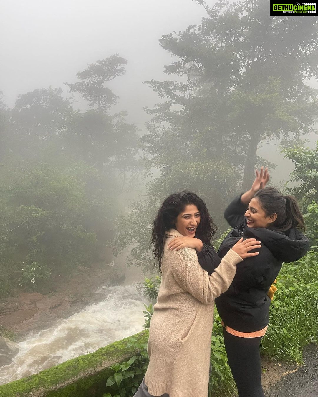 Amrutha Iyengar Instagram - 🍃🍃🍃 Chikmagalur