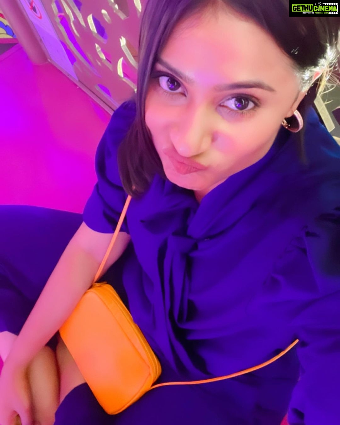 Amrutha Iyengar Instagram - 🧘♀️ River City Bangkok