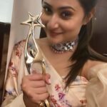 Amrutha Iyengar Instagram – Best actress in leading role critics for #badavarascal thank you so much guys ❤️ it’s all because of you ♥️ 

Thank you so much @dhananjaya_ka @dir_shankarguru for believing in me :)